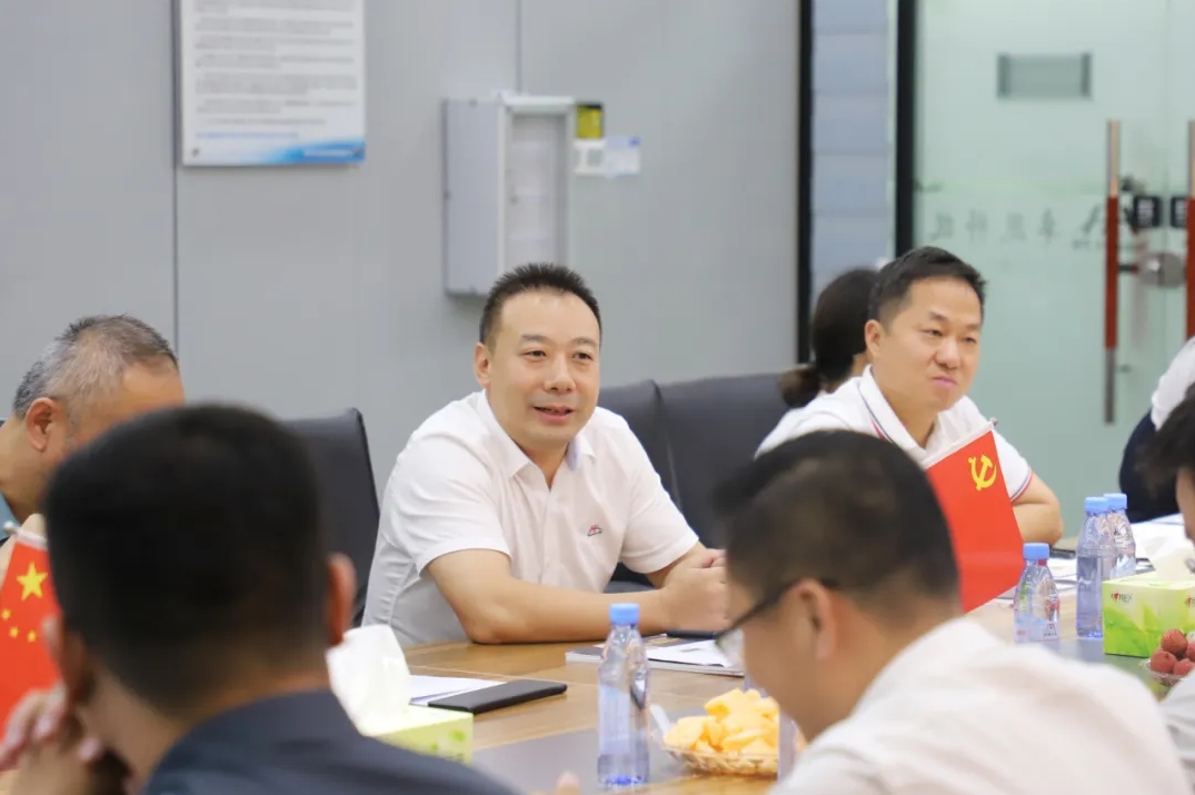 商会副会长闻权